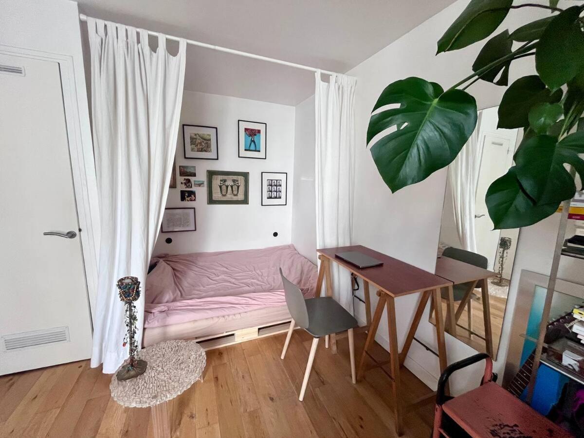Apartment Cosy, Canal Saint-martin *